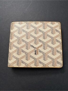 Fashion Men’s Tan Bifold Wallet Multicolored Print